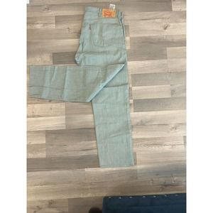 New Levi Jeans SZ 42